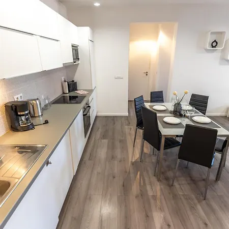 Gems Of - Onyx アパート